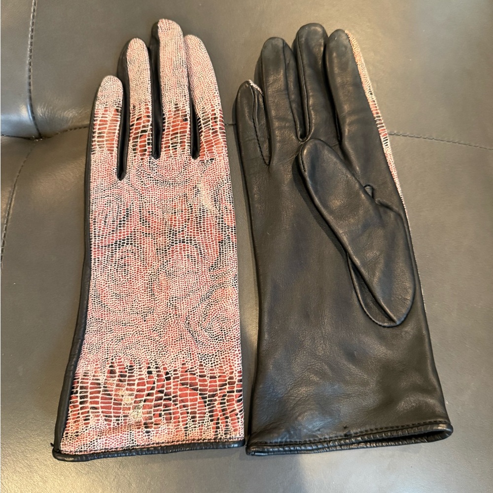 Rose Patterned 100% Silk Gloves